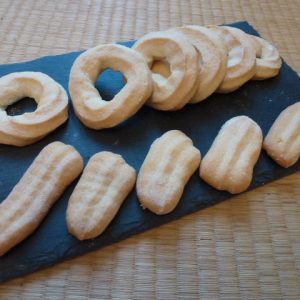 Biscuits, sablés, biscotti, filière sablés, biscuits de Noël, pâte à biscuits, pâte à biscuits, barres poussoirs biscotti, barres poussoirs, machine à pâtes, aide-cuisine