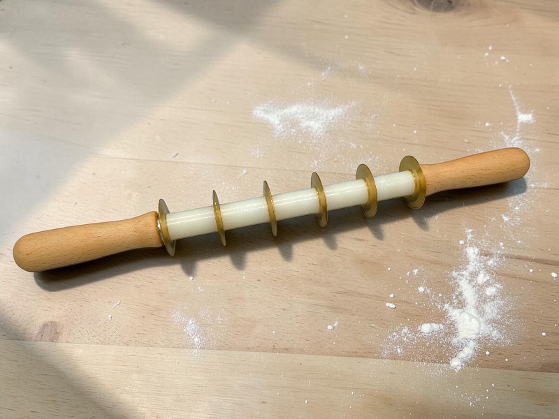 nudelholzschneider mit 6 verstellbaren klingen aus messing für tortellini