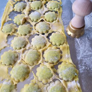 raviolistempel "fiore" in blumenform aus messing durchmesser 50 mm