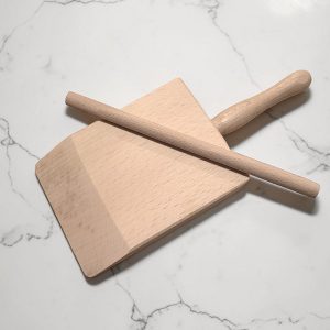 gnocchibrett garganellibrett aus buchenholz mit ausrollstab