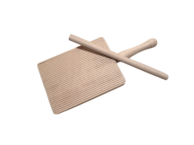 gnocchibrett garganellibrett aus buchenholz mit ausrollstab