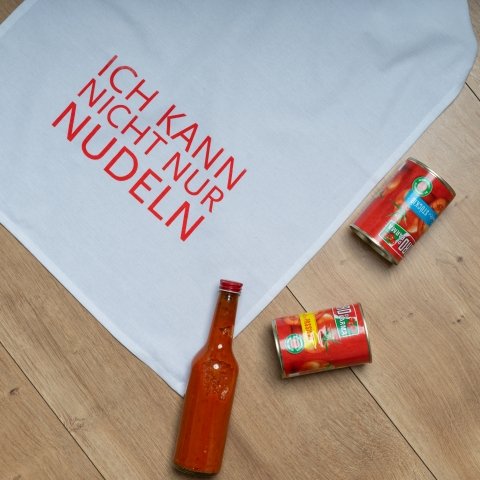 nudeln rot