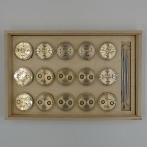 aufbewahrungbronzemiteinlegebodenundmatrizen 9