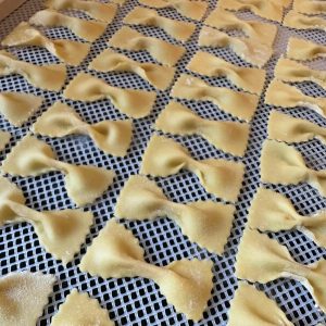 roue farfalle avec manche en bois véritable