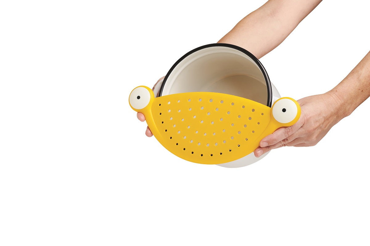 spaghetti monster pot strainer