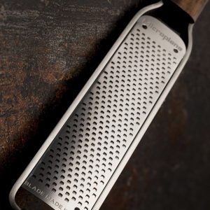 microplane master zester reibe walnussholz