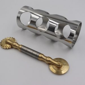 set ravioleasy 14,5 cm + teigrädchen mit gezahnter und glatter messingklinge