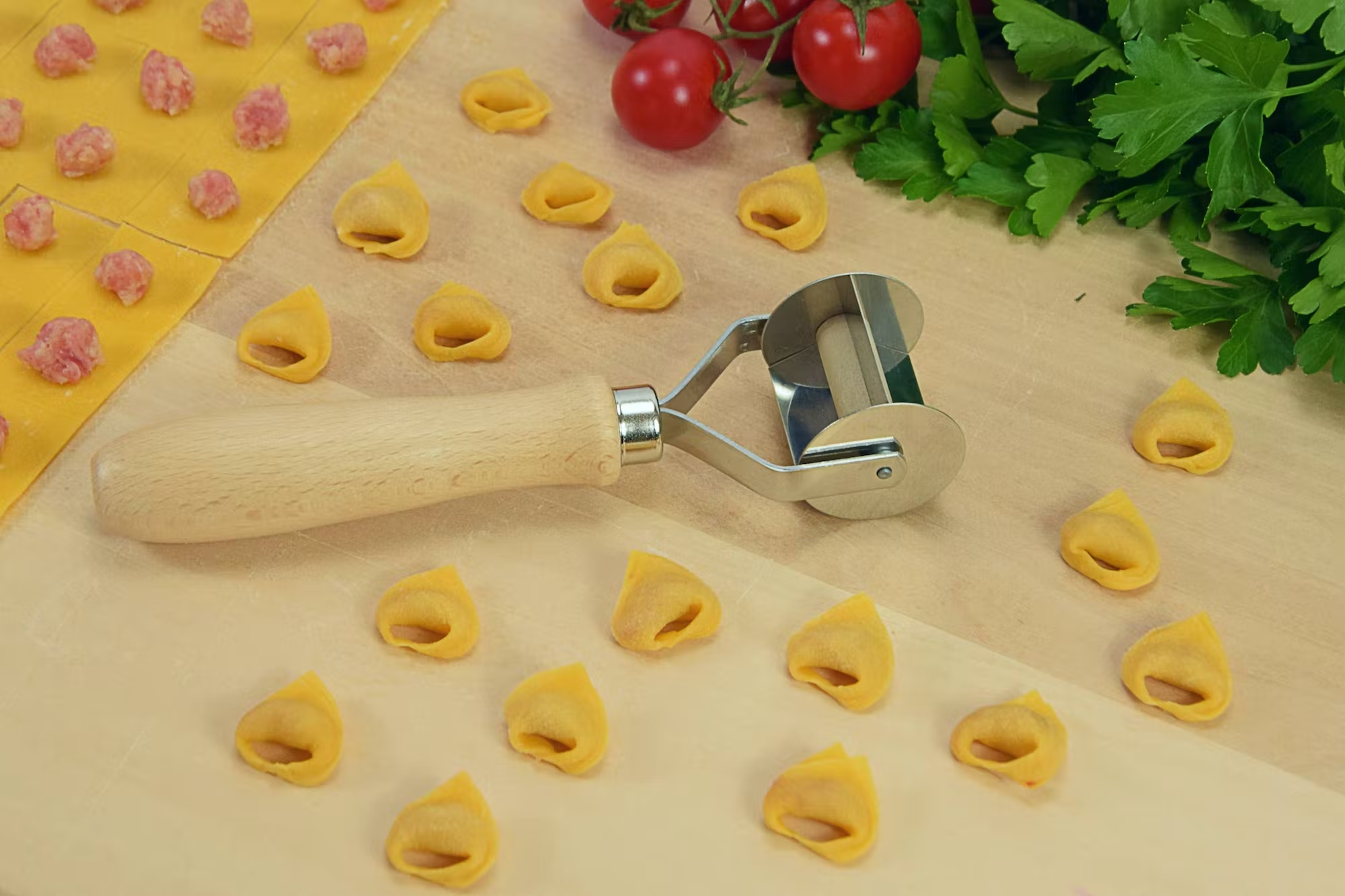 teigroller, teigschneider (glatt, 38 mm) für farfalle, tortelini, ravioli