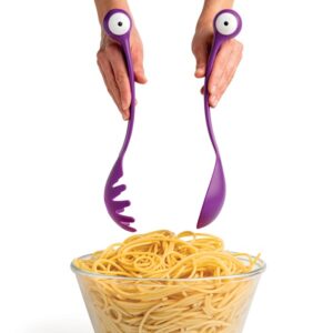 monstruo espagueti sirviendo cubiertos violeta