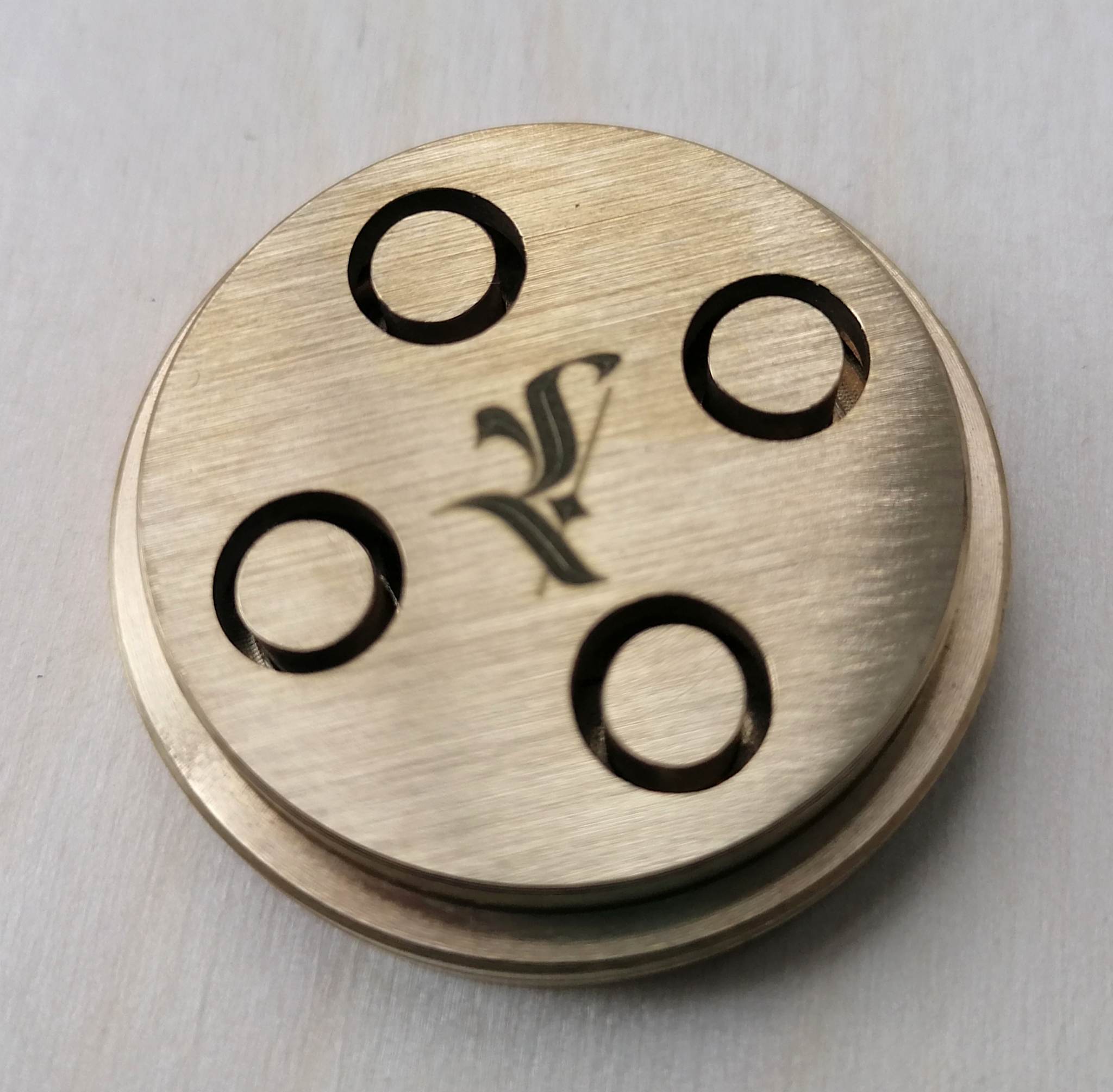 matrize aus bronze maccheroni / paccheroncini für leonardo torkio