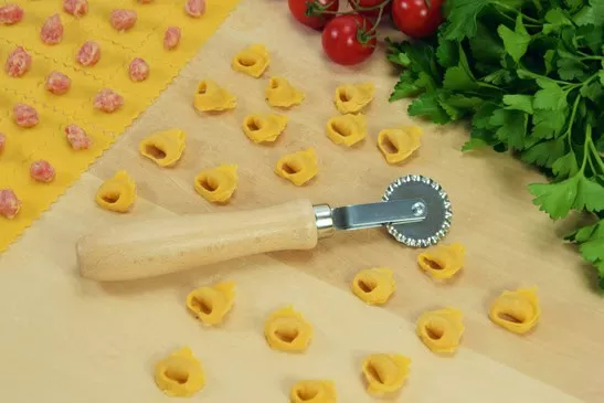 teigroller / teigschneider (1 klinge, gewellt)