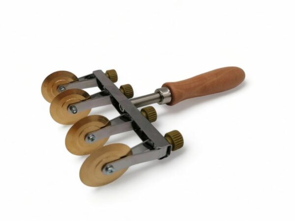Adjustable dough cutter with two blades (smooth) made of brass with olive wood handle