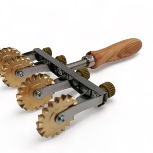 verstellbarer teigschneider mit zwei klingen (glatt) aus messing mit olivenholzgriff