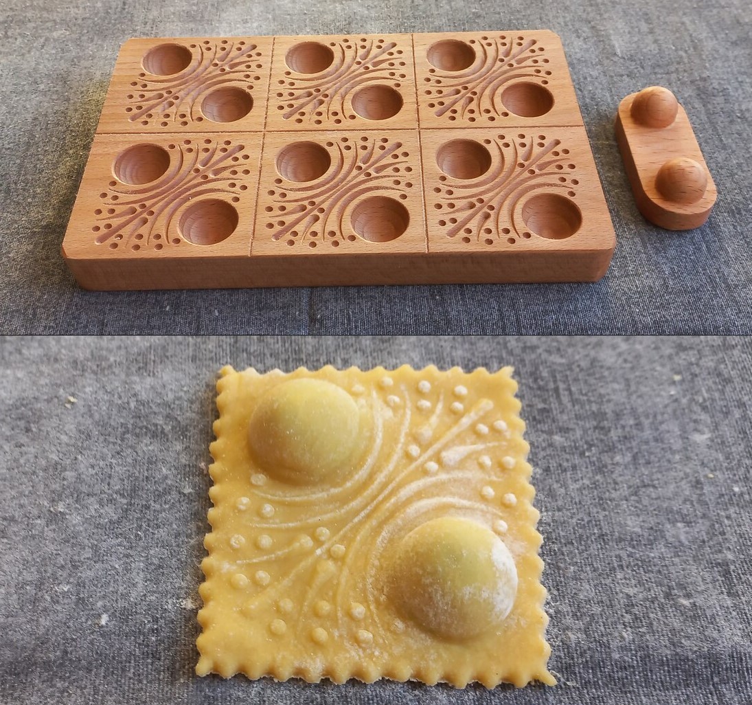 raviolibrettchen für 6 ravioli mit stössel motiv bälle