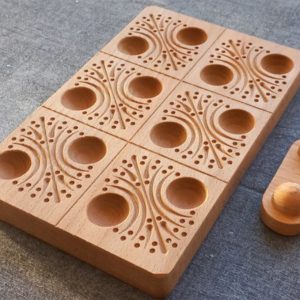 raviolibrettchen für 6 ravioli mit stössel motiv bälle