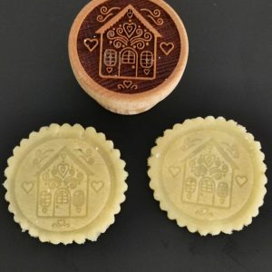 motivstempel aus buchenholz holzstempel lebkuchenhaus