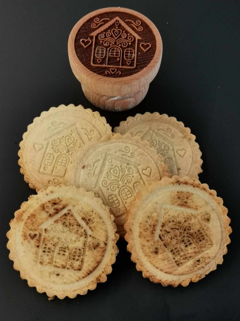 motivstempel aus buchenholz holzstempel lebkuchenhaus