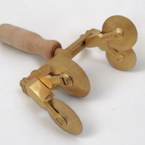 4 facher teigschneider teigrad teigrädchen teigroller, verstellbar, glatt, messing