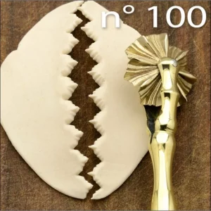 sardisches dekorrad für pasta und gebäck aus messing nr. 100