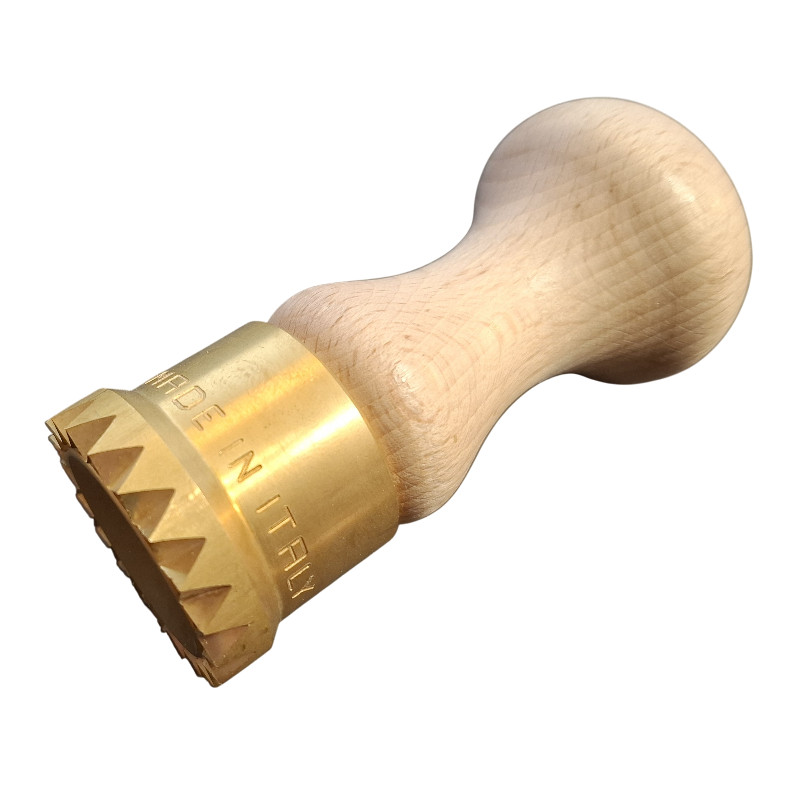 raviolistempel messing gezahnt rund 38 mm holzgriff