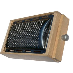 parmesanreibe mit integrierter holzschublade