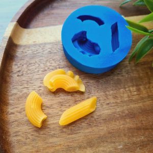 silikonform nr. 1 makkaroni, hörnchen, hahnenkamm 3 formstücke