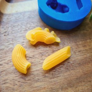 silikonform nr. 1 makkaroni, hörnchen, hahnenkamm 3 formstücke