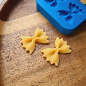 silikonform nr. 8 mini schmetterling / farfalle glatt 2 formstücke