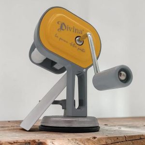 divina nudelmaschine für gnocchetti, cavatelli und orecchiette pastamaker verfügbar in kürze, ist unterwegs