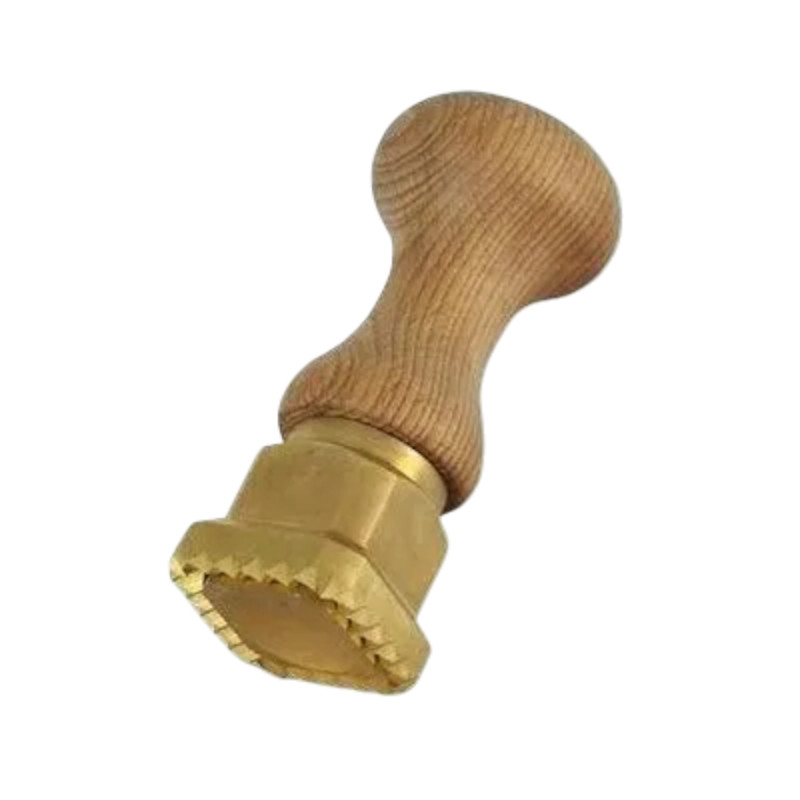 raviolistempel messing gezahnt quadr. 35 mm holzgriff