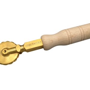 teigrädchen messing Ø 38 mm gewellt holzgriff (buche)