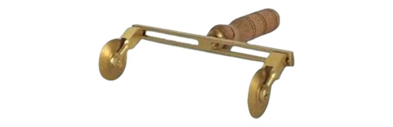 teigroller messing verstellbar 2 glatte klingen holzgriff