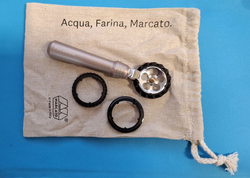 sonderedition / extremer preisvorteil: marcato – teigrädchen 3in1 – farbe powder rosa