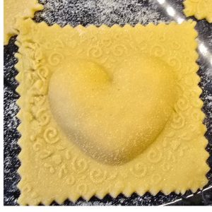 raviolibrettchen für 1 raviolo – blumen mulde – stickerei muster